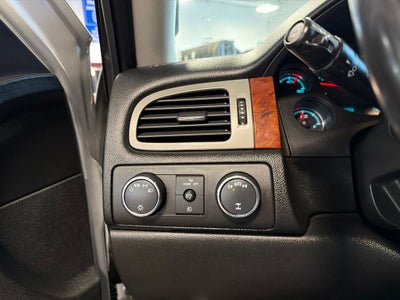 2013 Chevrolet Suburban 1500 LT w/ Luxury Pkg & Moonroof