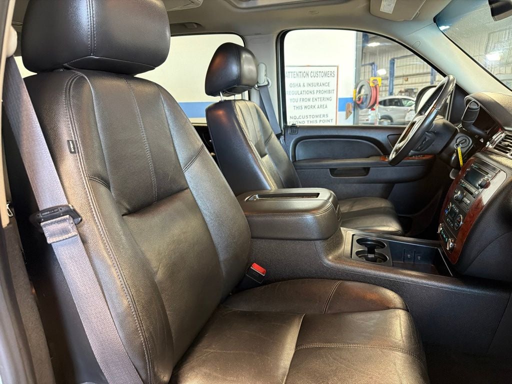 2013 Chevrolet Suburban 1500 LT w/ Luxury Pkg & Moonroof