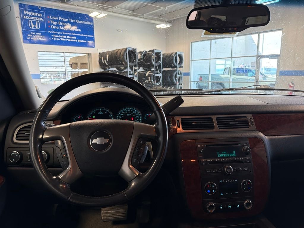 2013 Chevrolet Suburban 1500 LT w/ Luxury Pkg & Moonroof