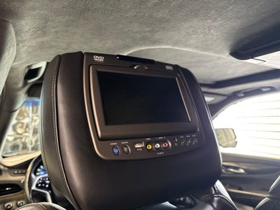 2017 Cadillac Escalade Platinum Edition w/ Driver Assist