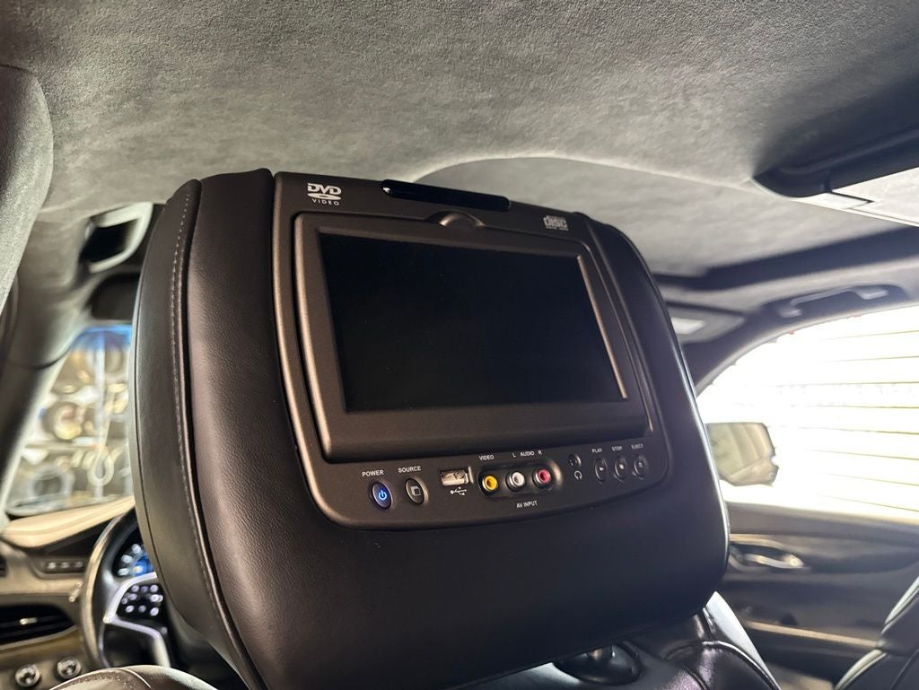 2017 Cadillac Escalade Platinum Edition w/ Driver Assist