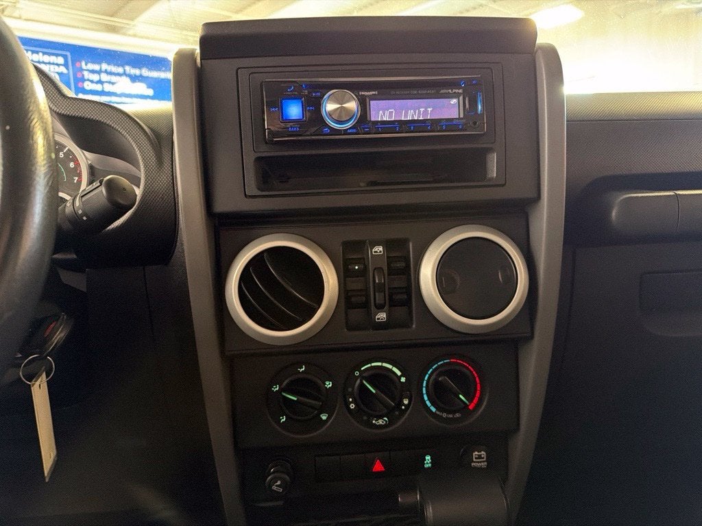 2010 Jeep Wrangler Unlimited Sahara 24G w/ Hardtop & Leather