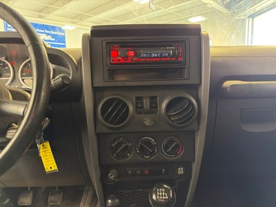 2010 Jeep Wrangler Rubicon Hardtop w/ 6-Speed Manual