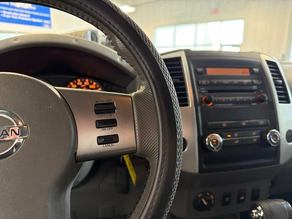 2011 Nissan Frontier SV Premium Utility Pkg
