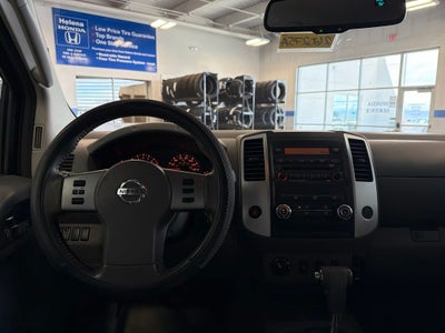 2011 Nissan Frontier SV Premium Utility Pkg