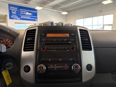 2011 Nissan Frontier SV Premium Utility Pkg