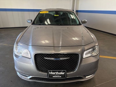 2018 Chrysler 300 Limited AWD w/ Nav & Panorama Roof
