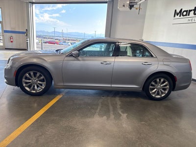 2018 Chrysler 300 Limited AWD w/ Nav & Panorama Roof