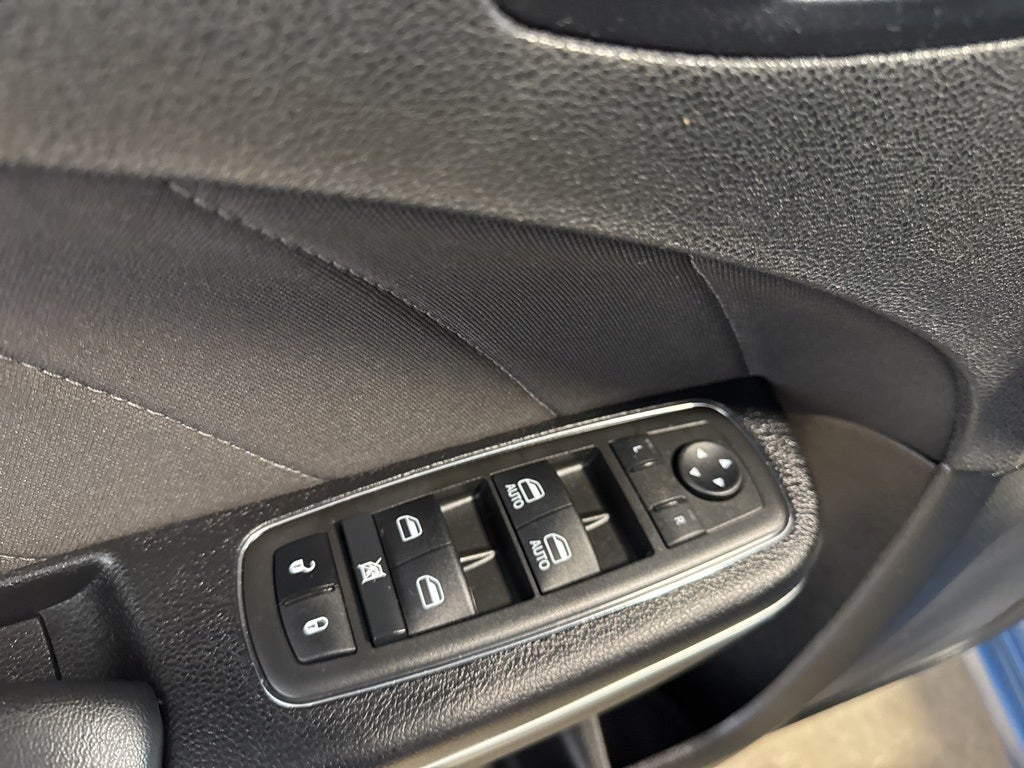 2021 Dodge Charger SXT AWD w/ Nav, Moonroof & Cold Weather Group