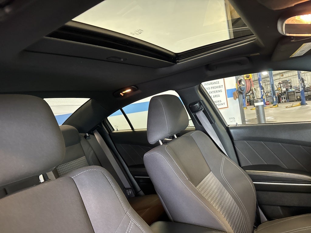 2021 Dodge Charger SXT AWD w/ Nav, Moonroof & Cold Weather Group