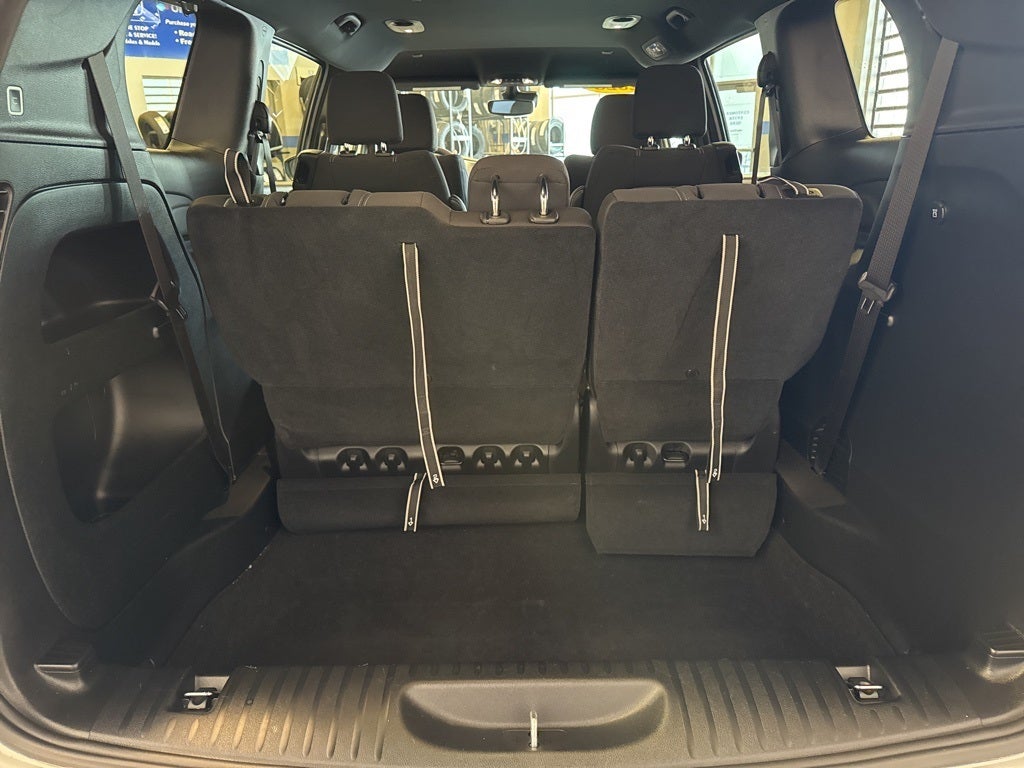 2023 Chrysler Pacifica Touring w/ Adaptive Cruise