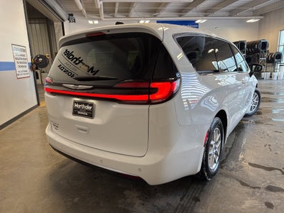 2023 Chrysler Pacifica Touring w/ Adaptive Cruise