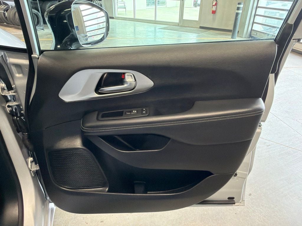 2026 Chrysler Pacifica Limited S Appearance Pkg