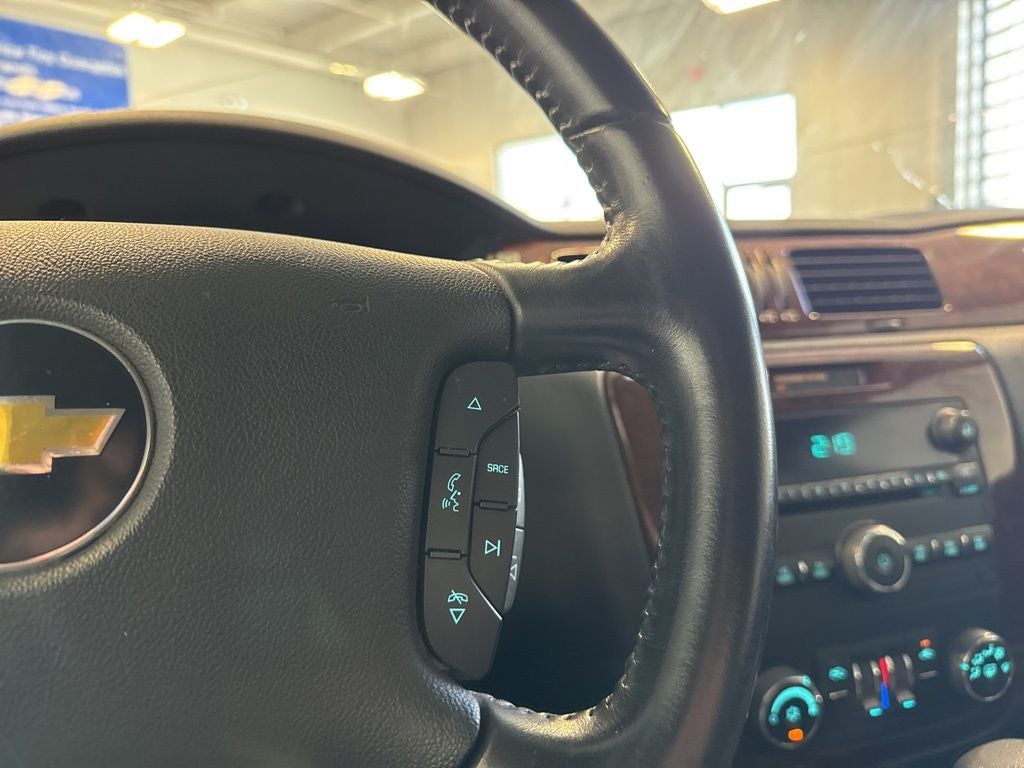 2011 Chevrolet Impala LT 2FL
