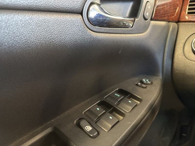2011 Chevrolet Impala LT 2FL