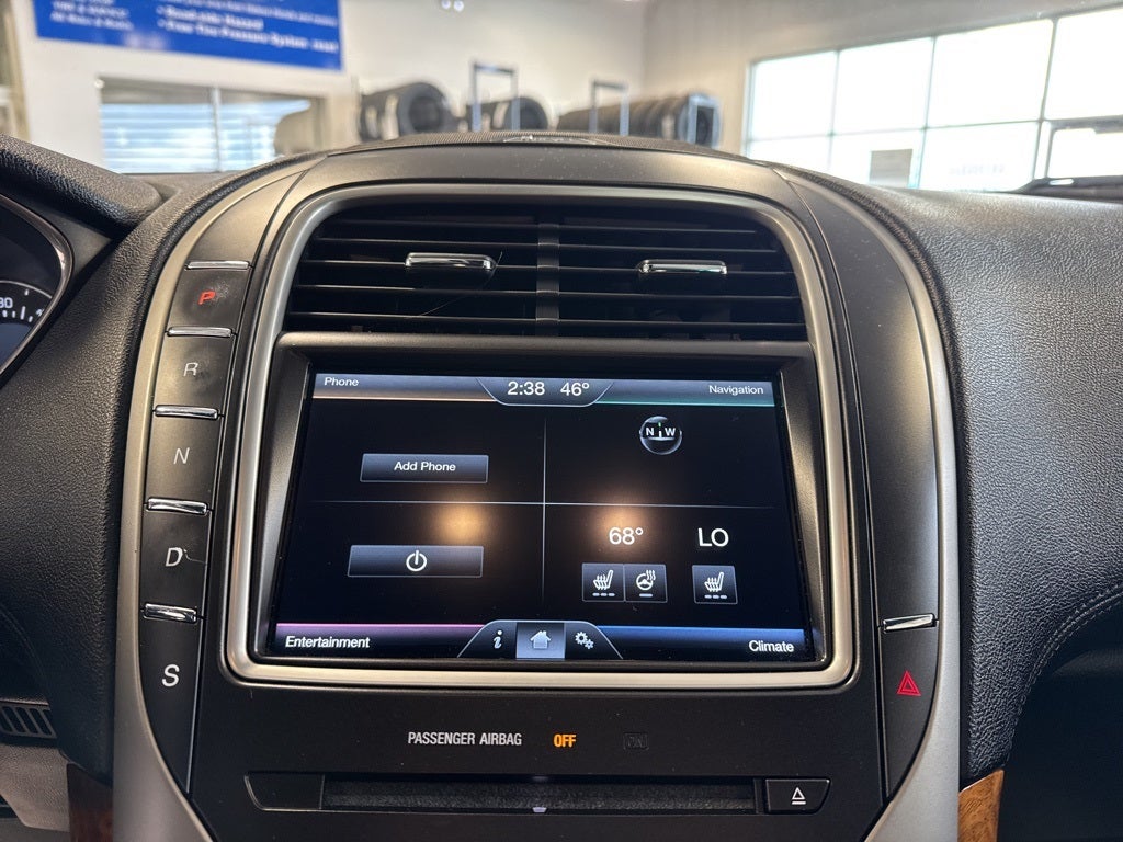 2016 Lincoln MKX Select w/ Nav, Revel Audio & Pano Roof