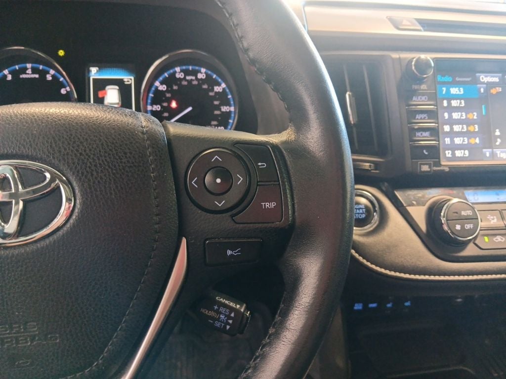 2017 Toyota RAV4 Platinum AWD w/ Nav