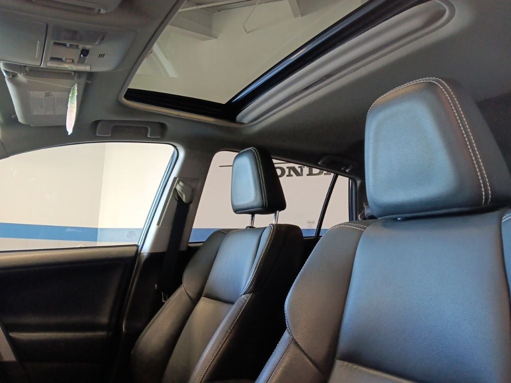 2017 Toyota RAV4 Platinum AWD w/ Nav