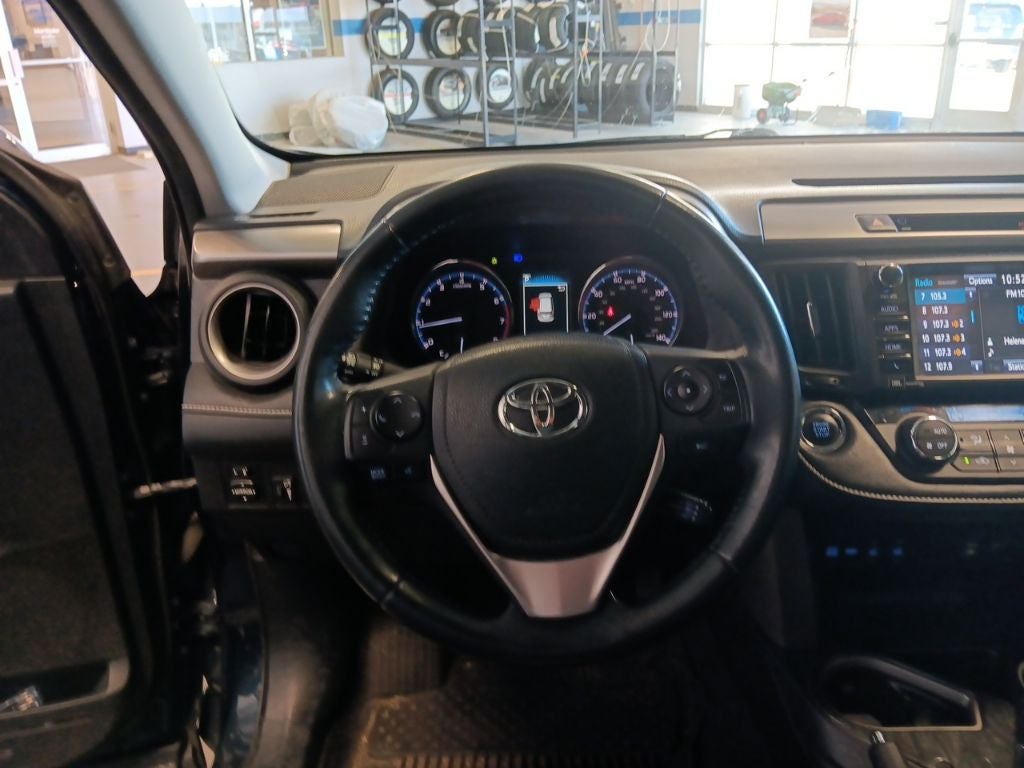 2017 Toyota RAV4 Platinum AWD w/ Nav