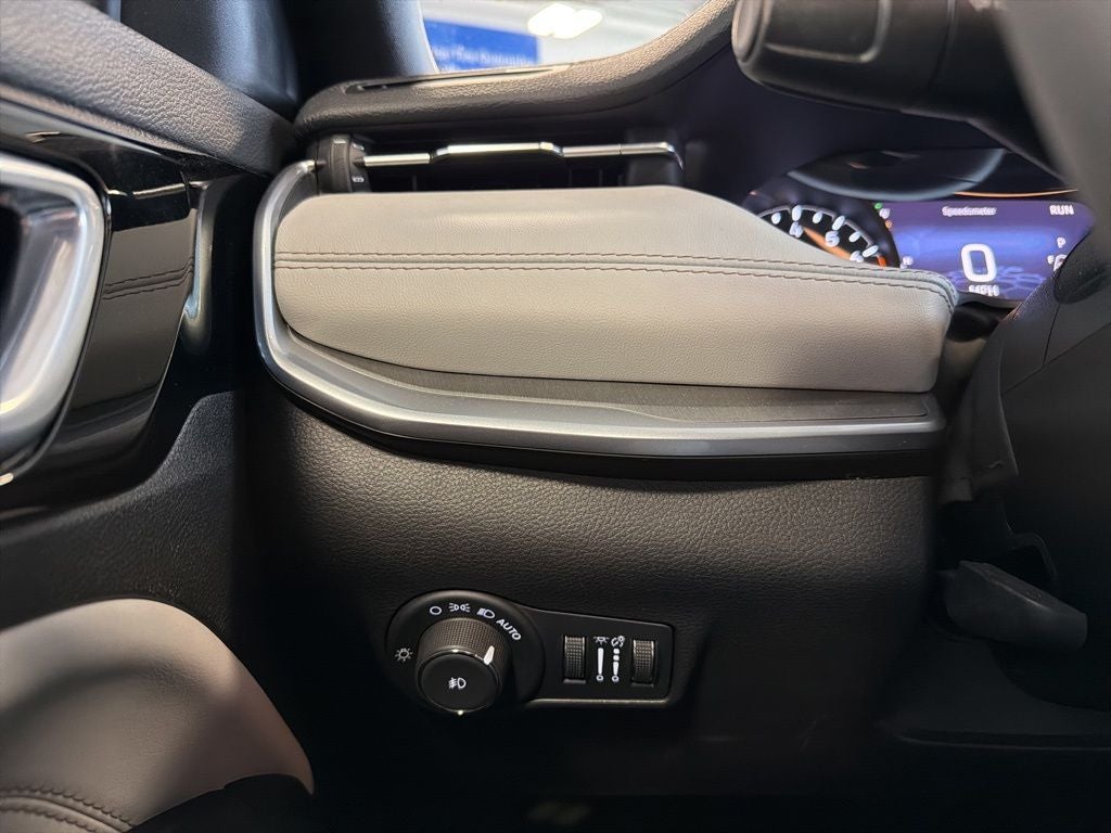 2025 Jeep Compass Limited 4x4 w/ Adaptive Cruise