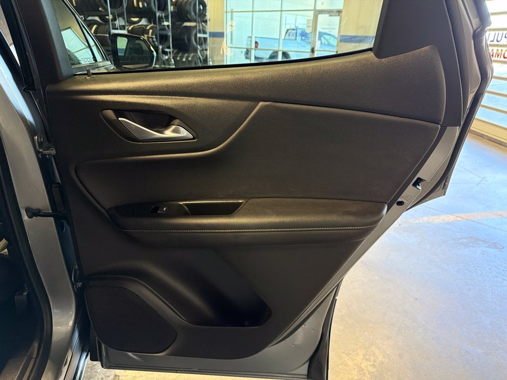 2025 Chevrolet Blazer LT 2LT w/ Convenience & Driver Confidence