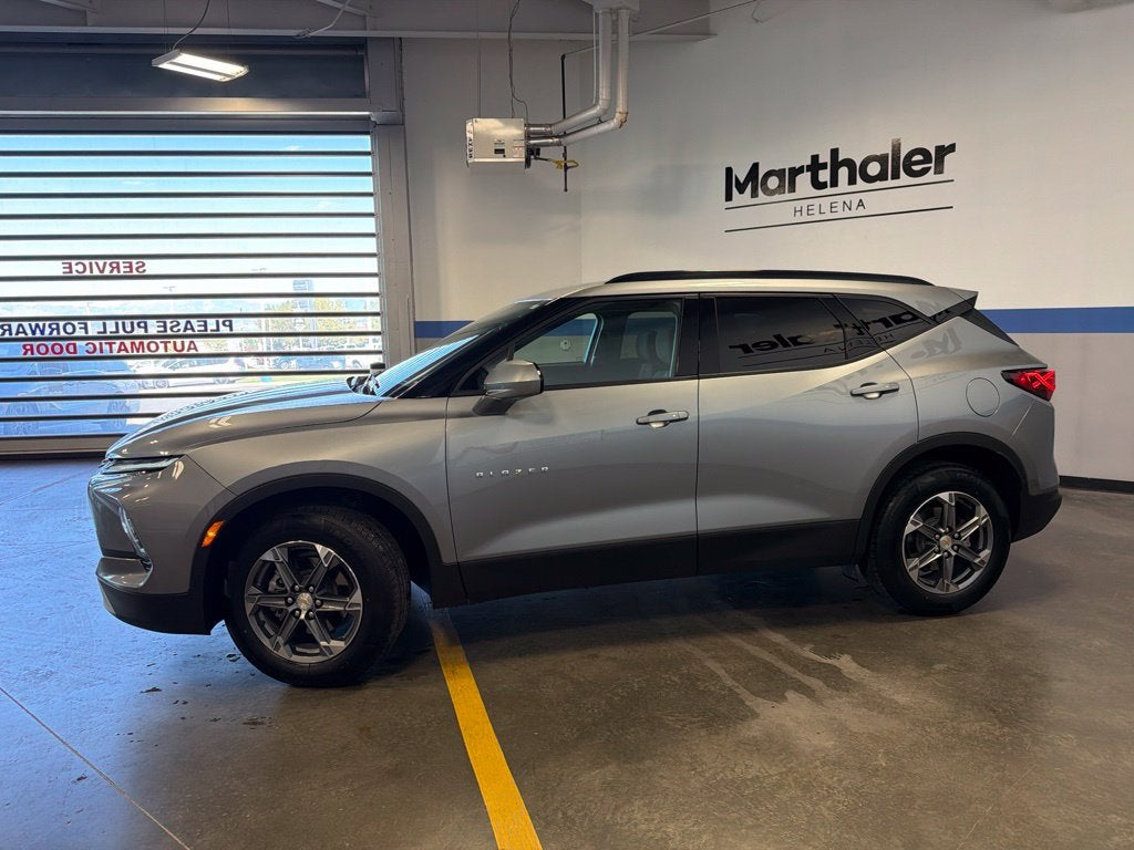 2025 Chevrolet Blazer LT 2LT w/ Convenience & Driver Confidence