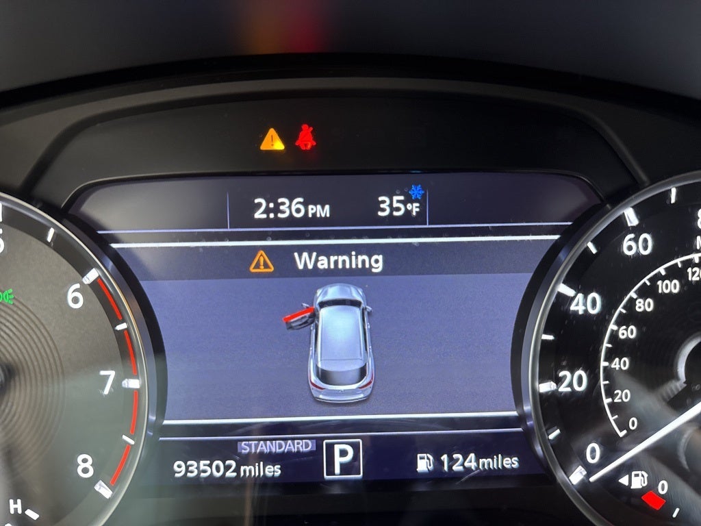 2019 INFINITI QX50 LUXE w/ Nav Pkg