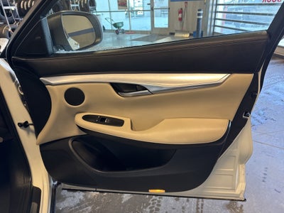 2019 INFINITI QX50 LUXE w/ Nav Pkg