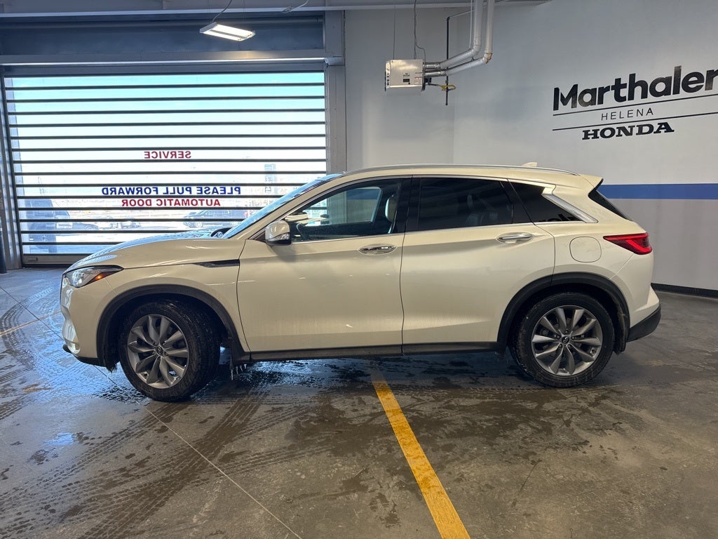 2019 INFINITI QX50 LUXE w/ Nav Pkg