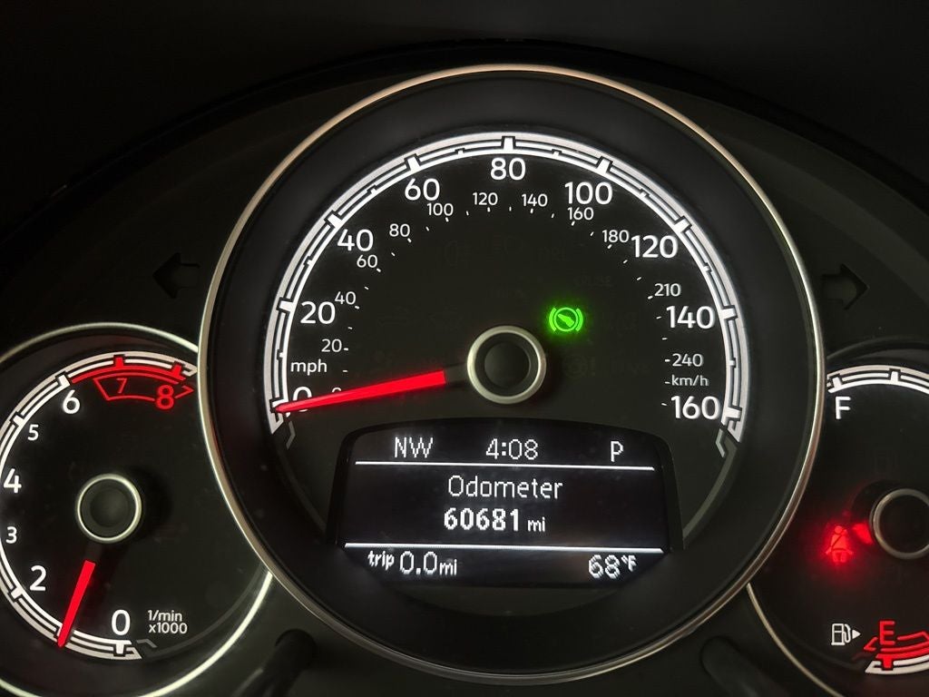 2017 Volkswagen Beetle 1.8T S w/ Nav