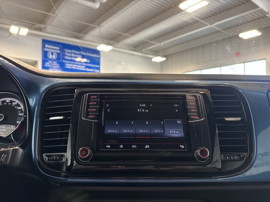 2017 Volkswagen Beetle 1.8T S w/ Nav