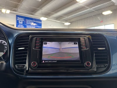 2017 Volkswagen Beetle 1.8T S w/ Nav