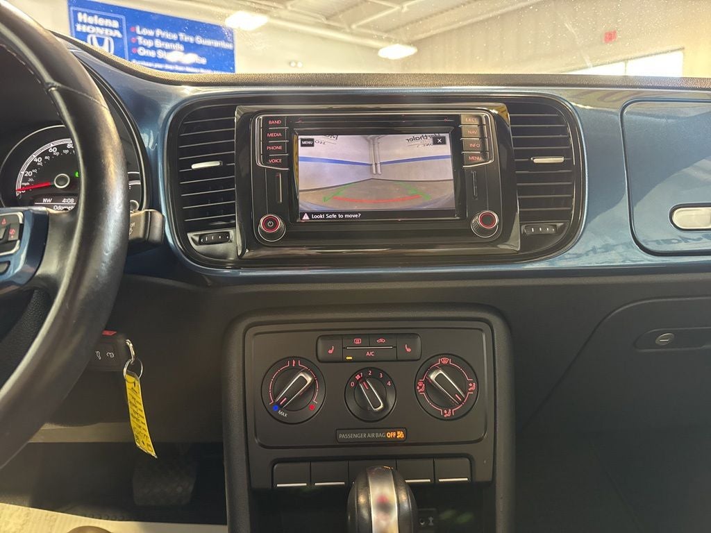 2017 Volkswagen Beetle 1.8T S w/ Nav