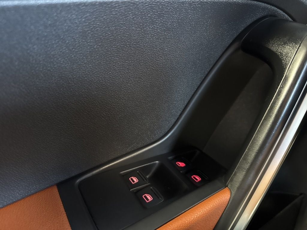 2017 Volkswagen Beetle 1.8T S w/ Nav