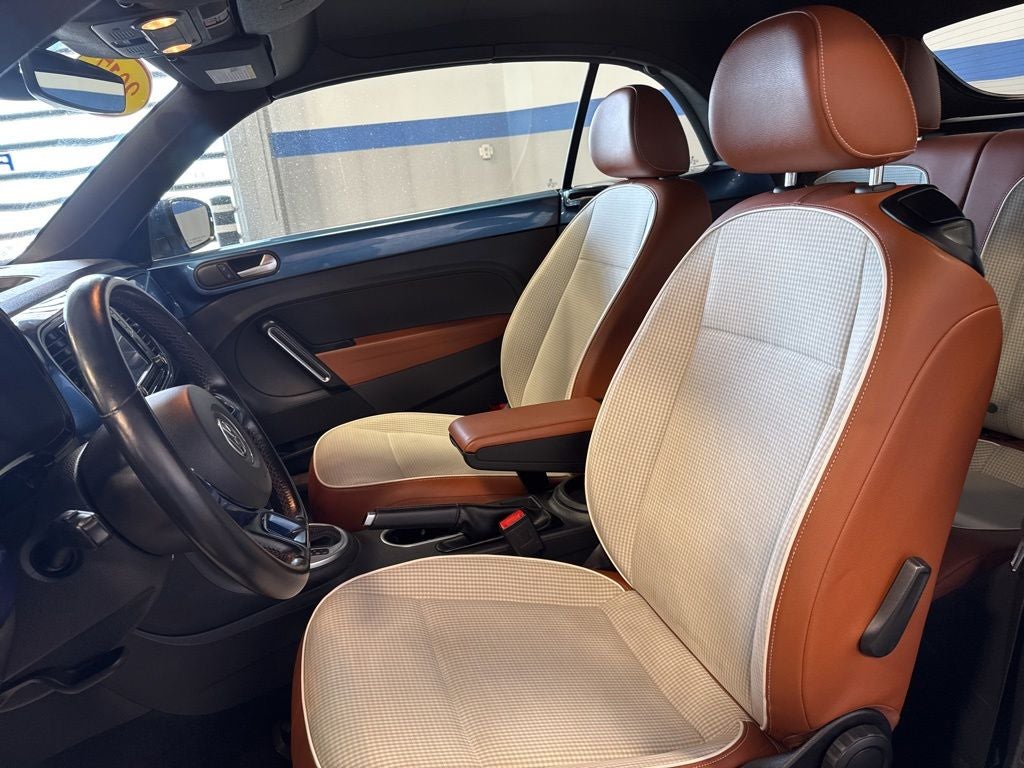 2017 Volkswagen Beetle 1.8T S w/ Nav