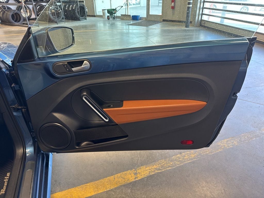 2017 Volkswagen Beetle 1.8T S w/ Nav