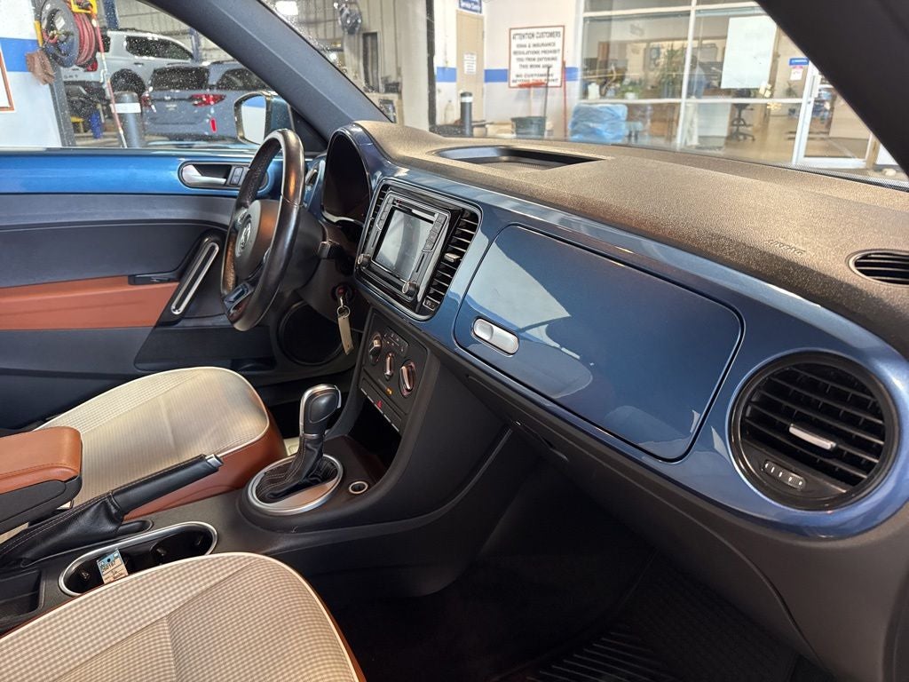 2017 Volkswagen Beetle 1.8T S w/ Nav