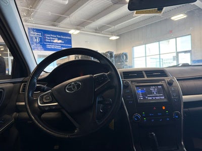 2016 Toyota Camry SE