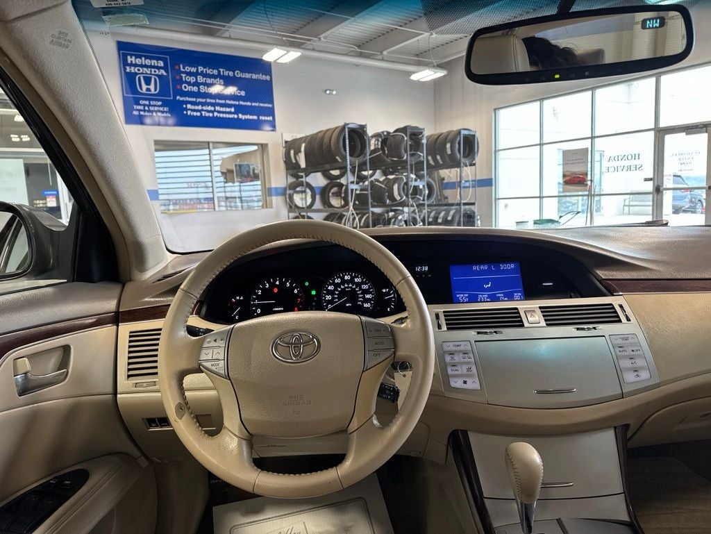 2009 Toyota Avalon XLS V6 w/ Sunroof