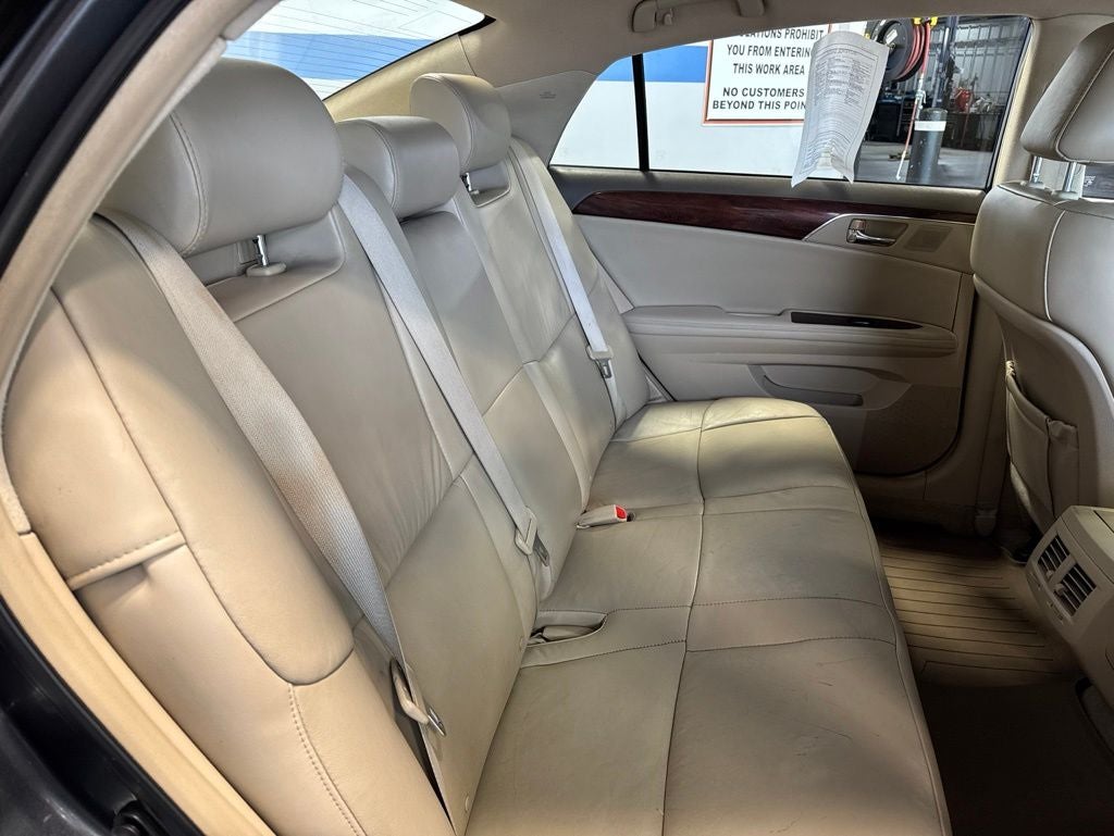 2009 Toyota Avalon XLS V6 w/ Sunroof