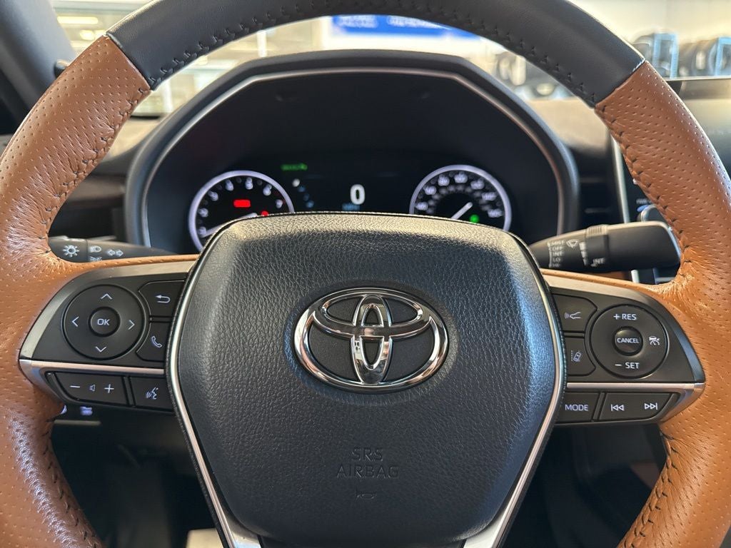 2019 Toyota Avalon Limited w/ Advanced Safety Pkg
