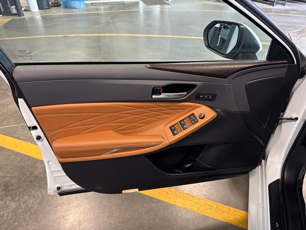 2019 Toyota Avalon Limited w/ Advanced Safety Pkg