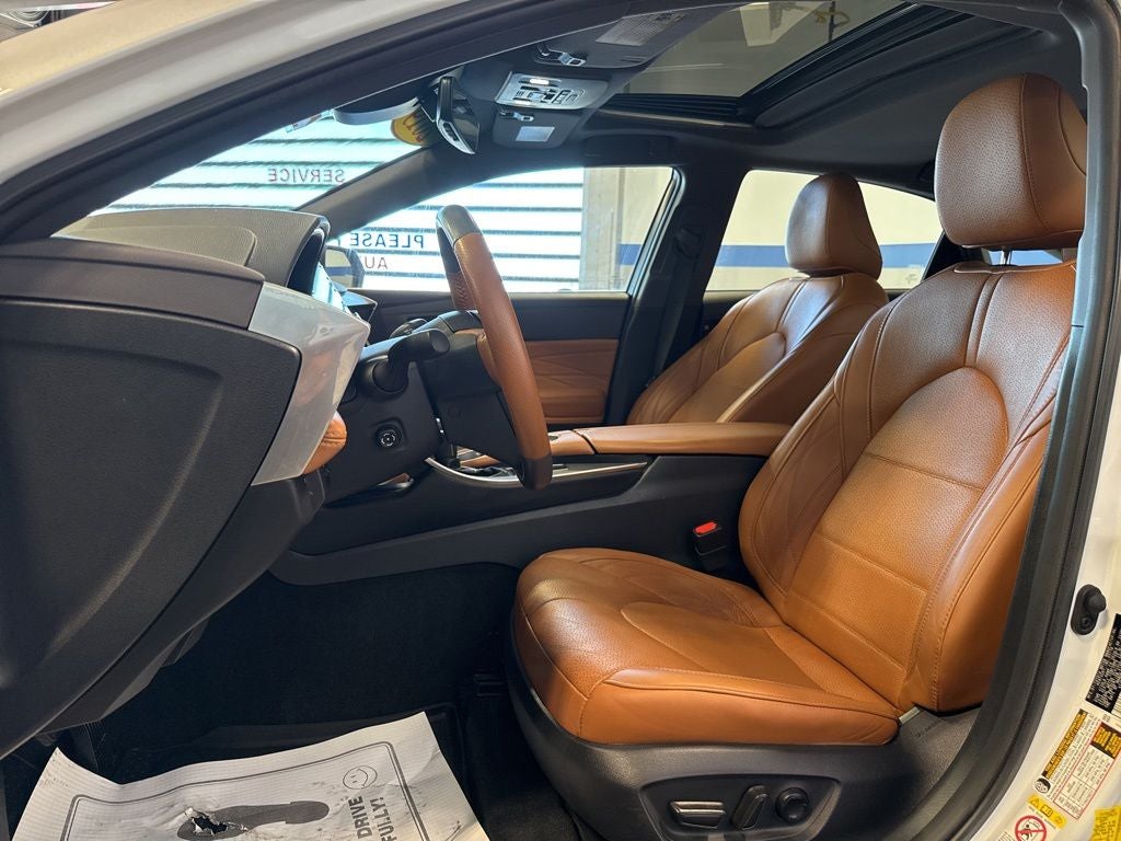 2019 Toyota Avalon Limited w/ Advanced Safety Pkg