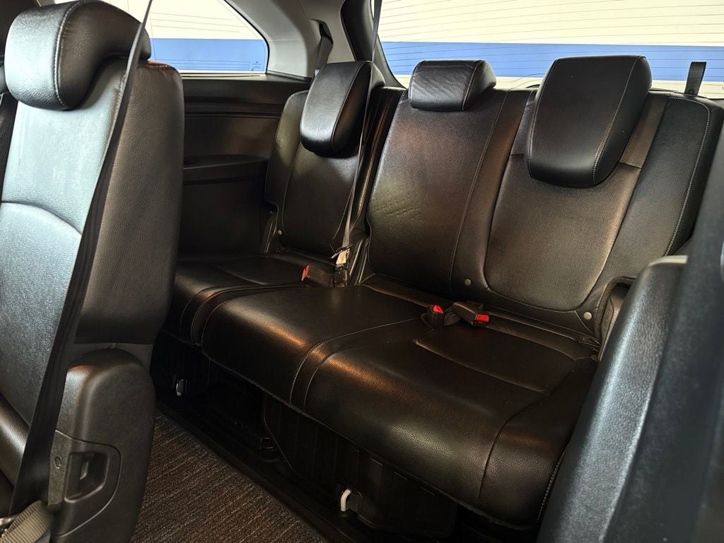 2023 Honda Odyssey Touring w/ Nav & Moonroof