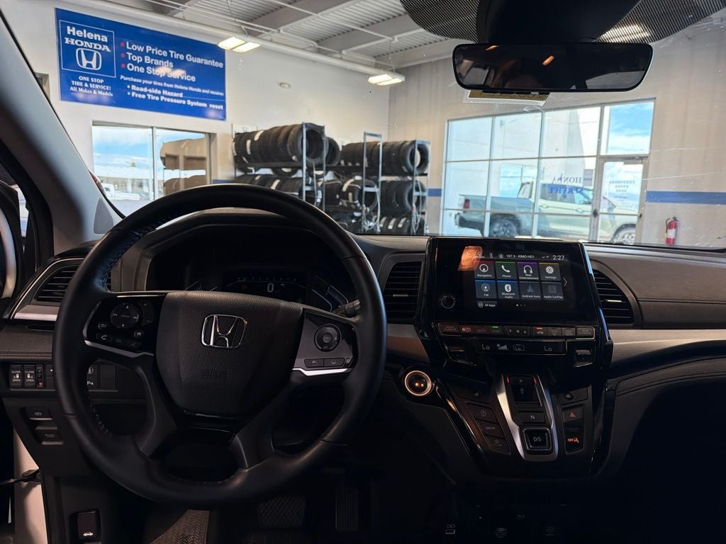 2023 Honda Odyssey Touring w/ Nav & Moonroof