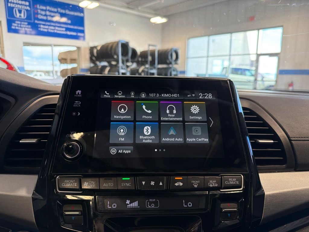 2023 Honda Odyssey Touring w/ Nav & Moonroof