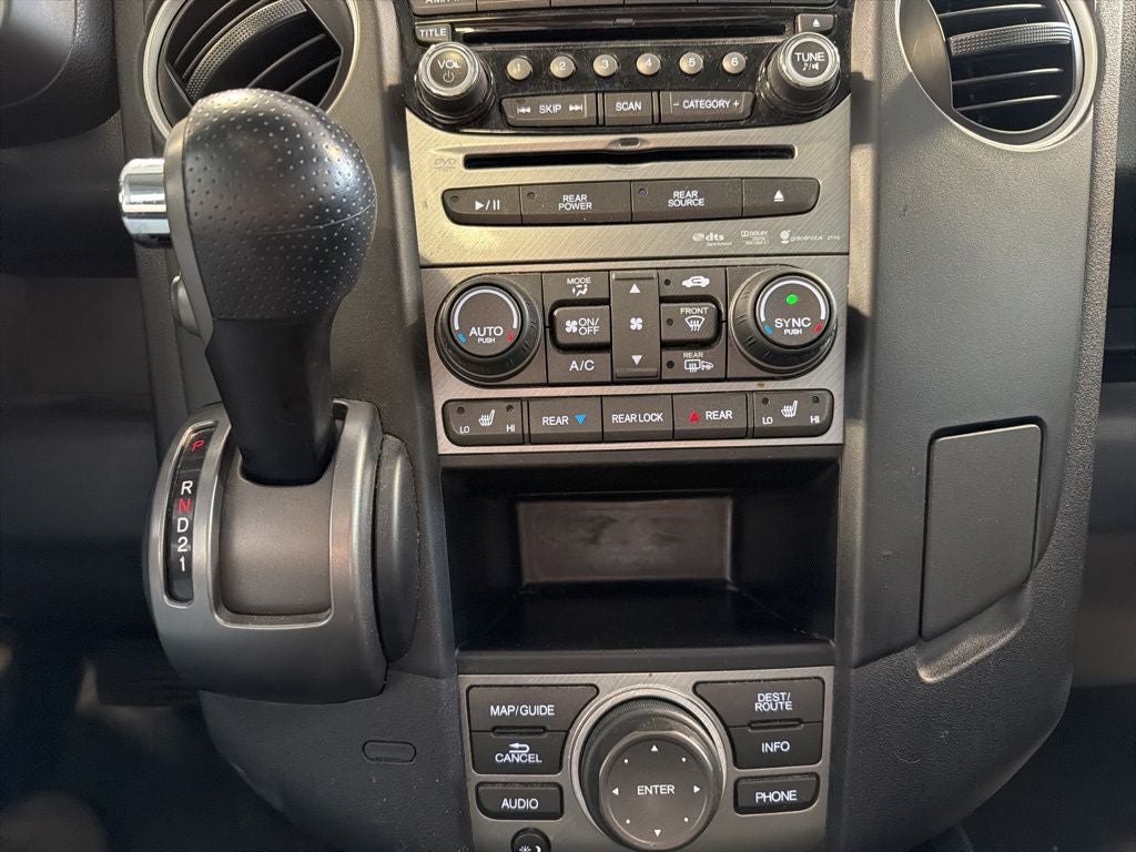 2013 Honda Pilot Touring w/ Nav & RES
