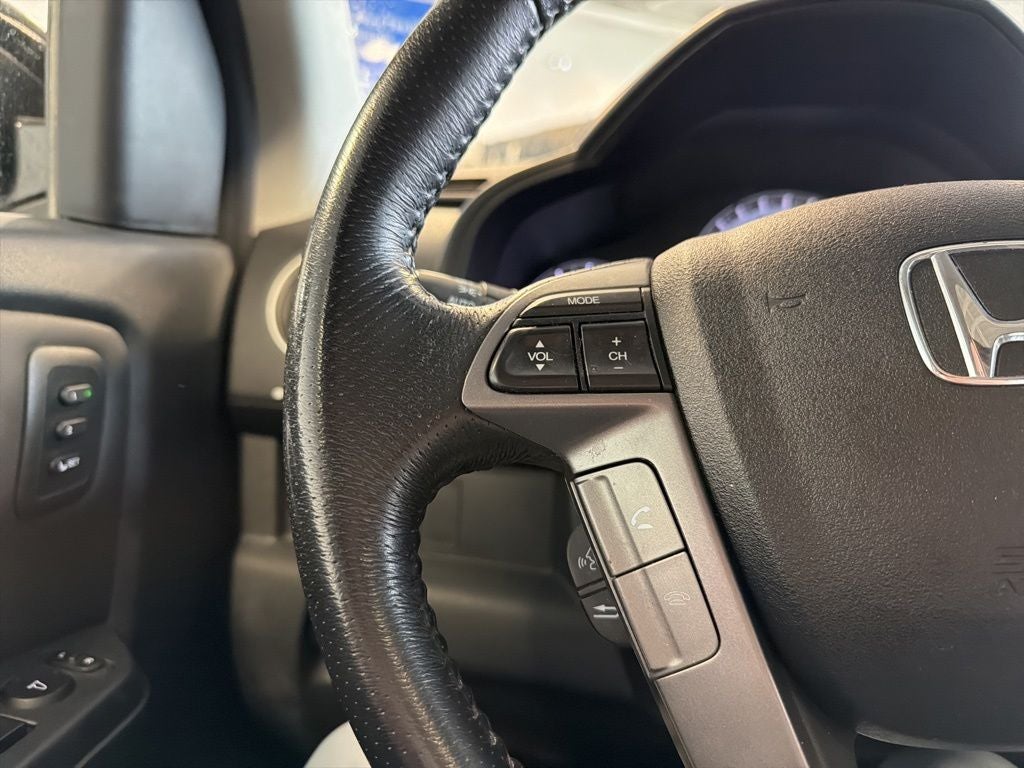 2013 Honda Pilot Touring w/ Nav & RES