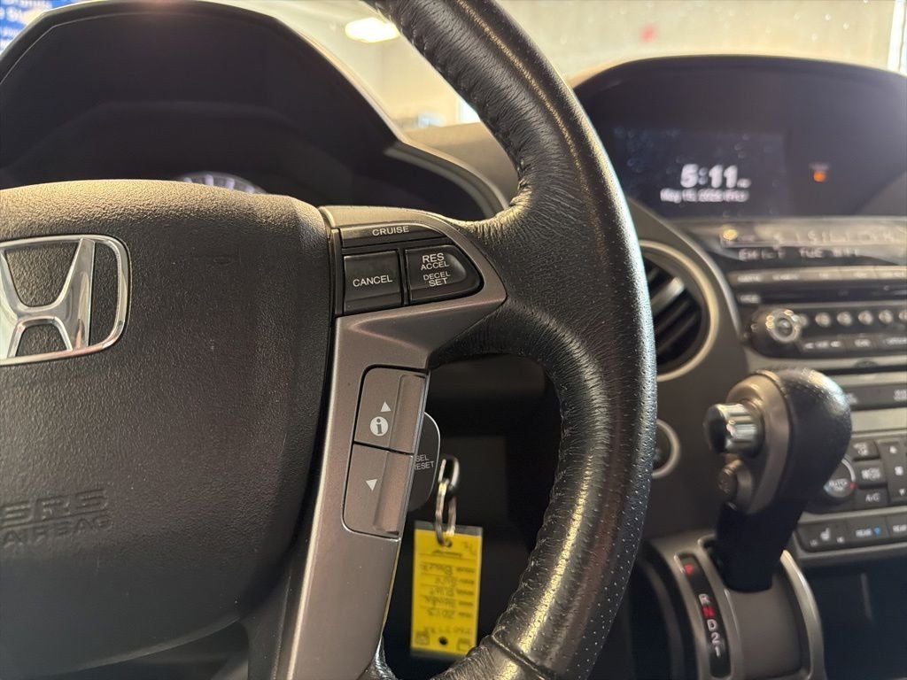 2013 Honda Pilot Touring w/ Nav & RES