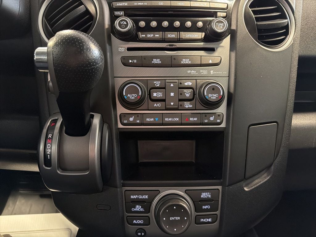 2013 Honda Pilot Touring w/ Nav & RES